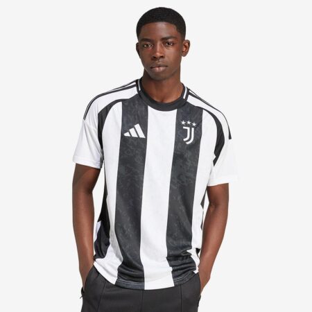 Juventus’ Transfer Plans: Splash or Just a Soggy Surprise?
